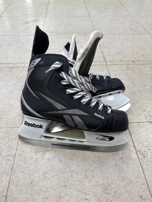 Used Reebok XT Size 6.0D Skate