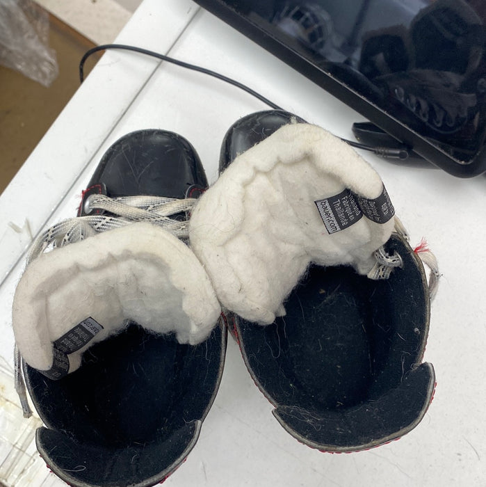 Used Bauer Vapor x40 Youth 12 Skates