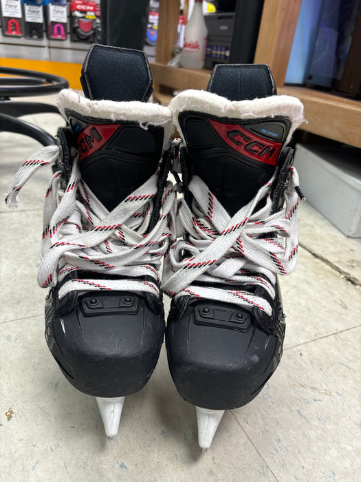 Used CCM JetSpeed FT680 Size 4.0 Skates