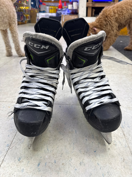 Used CCM Ribcore 78K Skates Size 4.0D