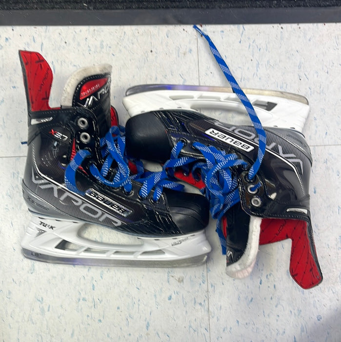 Used Bauer Vapor X3.7 Size 5 Player Skates