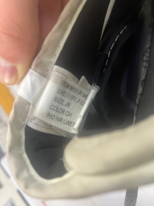 Used CCM E3.5 Junior Catcher