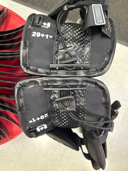 Demo Brian’s IconikX 29+1” Junior Leg Pads