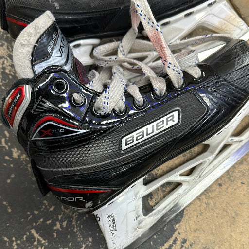 Used Bauer Vapor x700 Size 2.5 Goal Skates