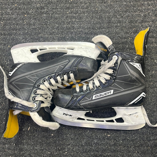 Used Bauer Supreme s150 Size 5 Player Skates