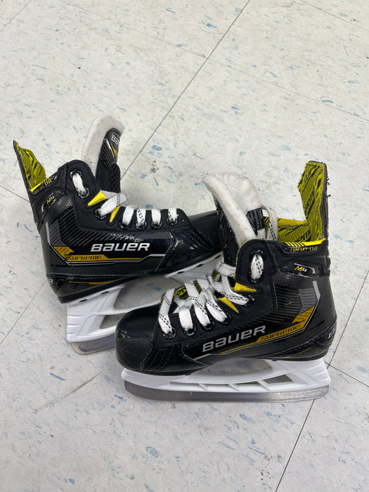 Used Bauer Supreme M4 Youth Player Skates 10.5Y
