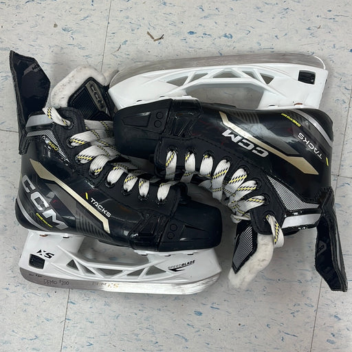 Used CCM Tacks AS 580 Size 2.5EE Player Skates