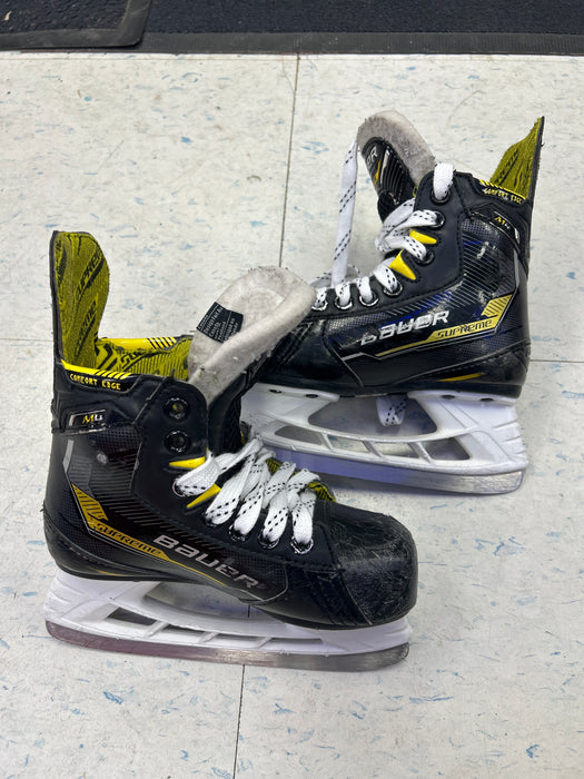 Used Bauer Supreme M4 Youth Player Skates 12.0Y