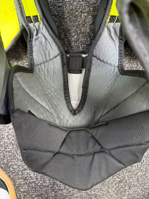 Used Bauer Vapor 3x Pro Junior Small Shoulder Pads