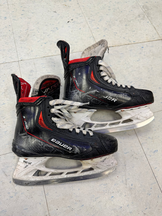 Used Bauer Vapor 3X PRO Player Skates 5.5 Fit 1