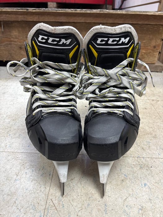 Used CCM Super Tacks 9380 Size  9.0D Goal Skates