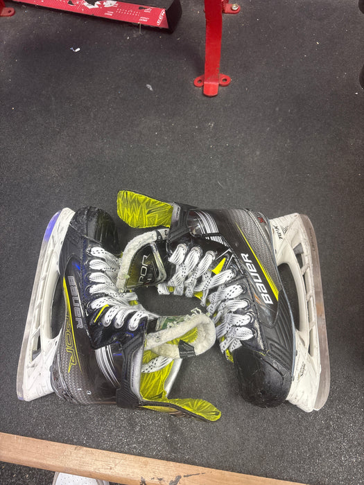 Used Bauer Vapor X4 Skates Size 3.0 D