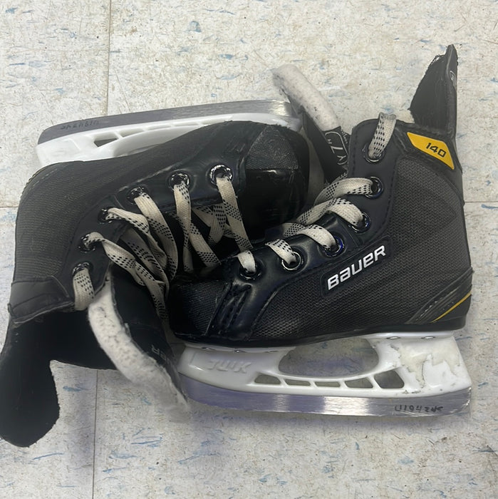 Used Bauer Supreme 140 Size 7 Youth Player Skates