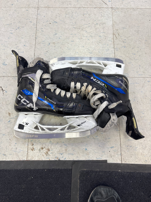 Used CCM Tacks AS-580 Size 4.0 Intermediate Skates