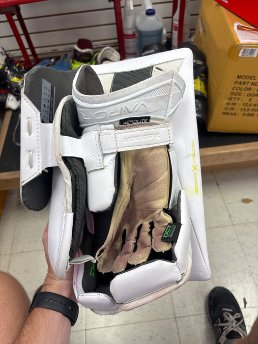 Used Bauer Vapor Hyperlite2 Senior Blocker