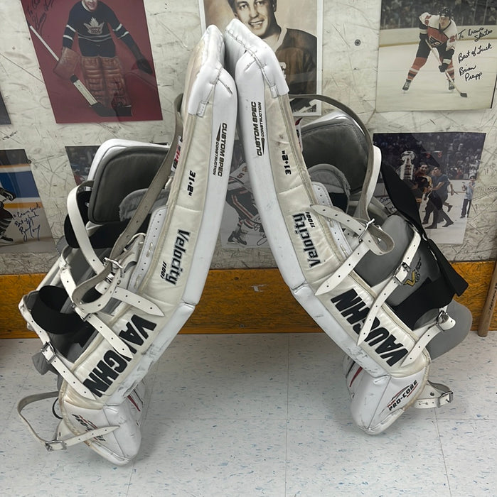 Used Vaughn Velocity V6 31+2 Goal Pads