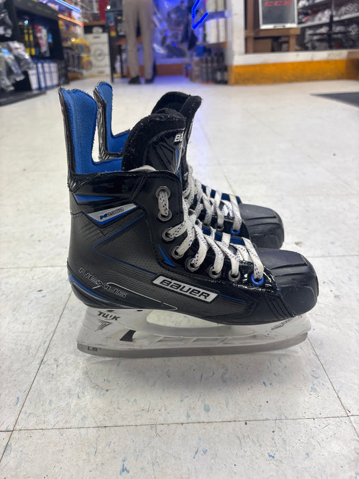 Used Bauer Nexus N2900 Junior Size 3.5 D
