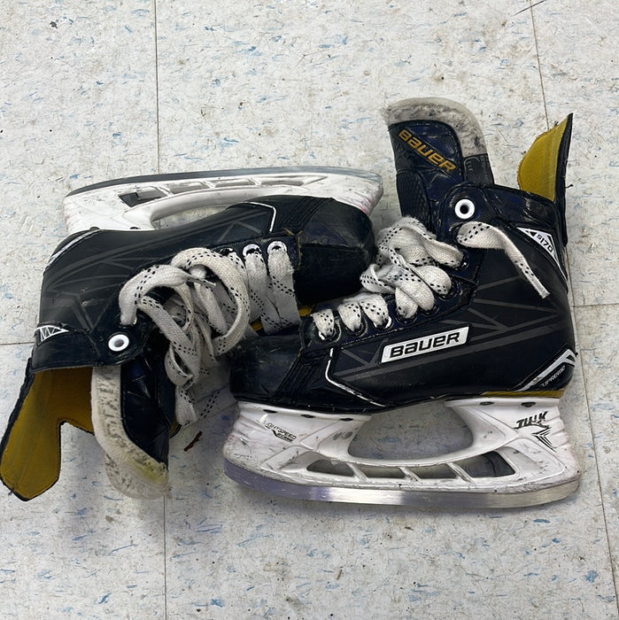 Used Bauer Supreme s170 Size 2 Player Skates