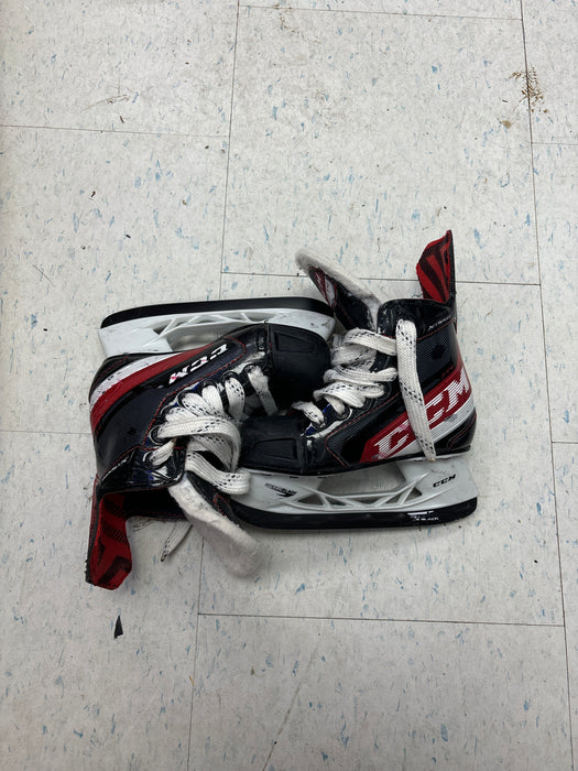 Used CCM JetSpeed FT4 Size 11 Youth Skates