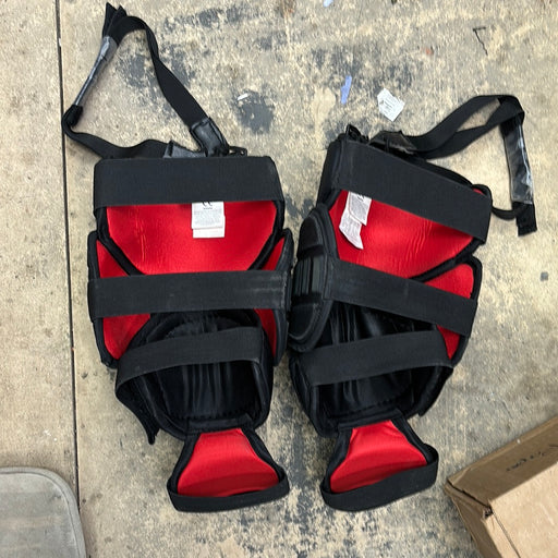 Used CCM KP1.9 Intermediate Knee Guards