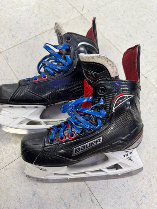 Used Bauer Vapor XSelect Skates 3.5D
