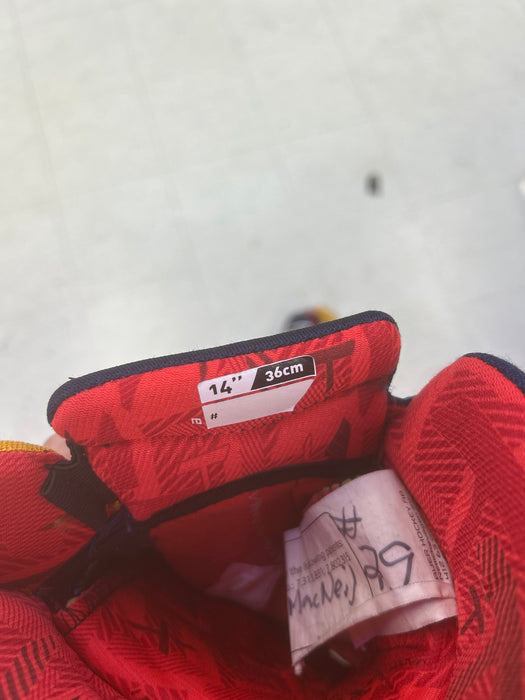 Used Bauer Vapor 3X Senior Player Gloves