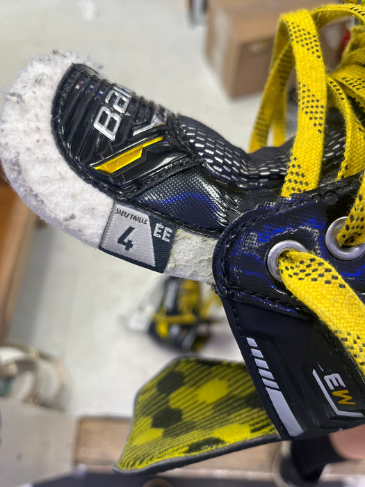 Used Bauer Supreme M3 Size 4EE Skates