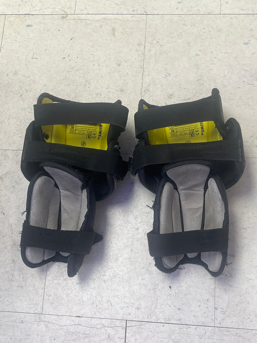 Used Warrior Ritual X2 Junior Knee Pads