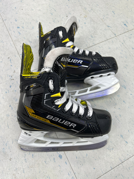 Used Bauer Supreme M4 Youth Player Skates 10.5Y