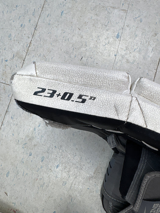 Used Warrior R/G3 Youth 23"+0.5" Leg Pads
