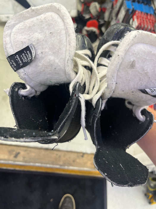 Used Bauer Charger Size 9 Youth Skates