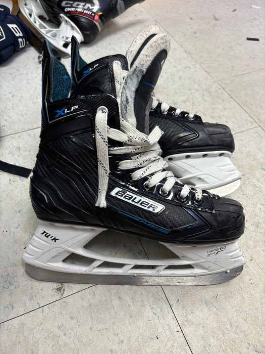 Used Bauer XLP Size 5.0 Intermediate Skates