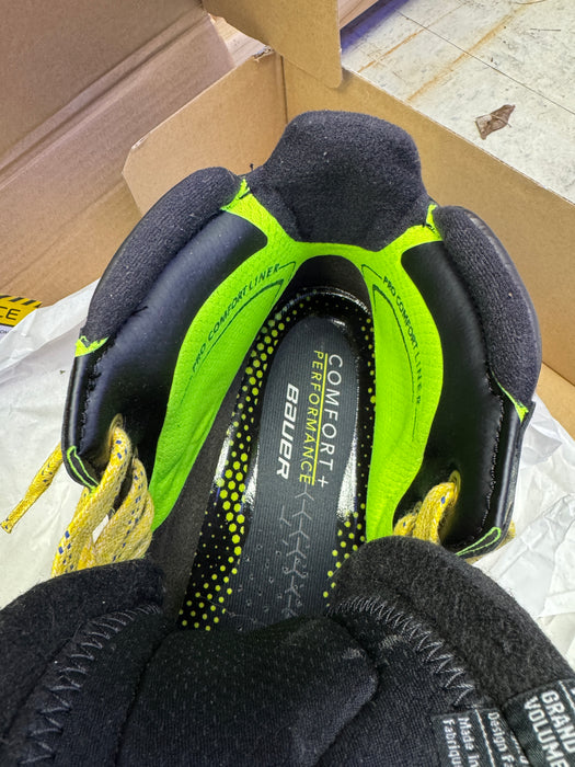Used-Once Bauer Pro Goalie Skate 12.0 EE
