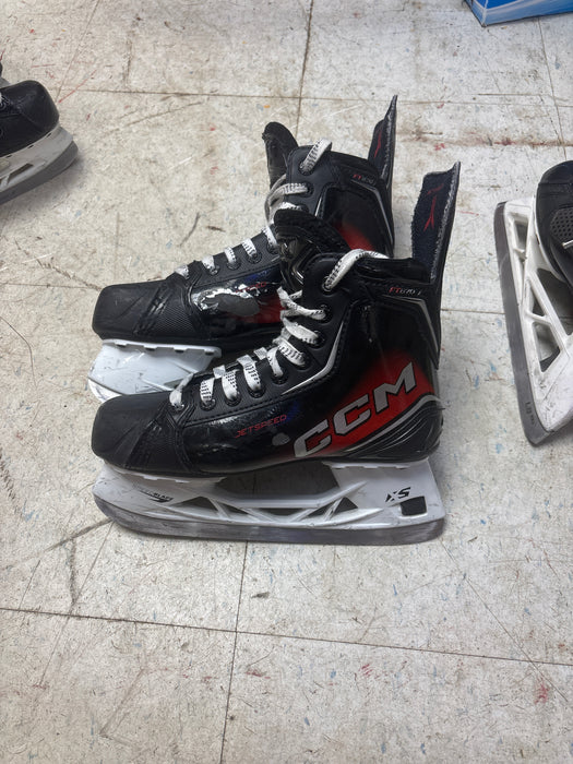 Used CCM FT 870 Skates Size 5.0 D