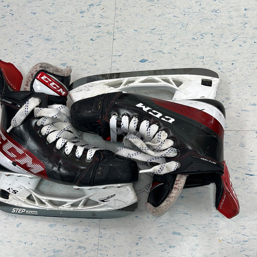 Used CCM JetSpeed FT4 Intermediate 5.5 Skates