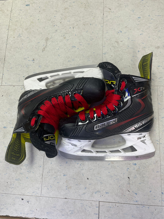 Used Bauer Vapor X2.6 Size 2.5 Skates