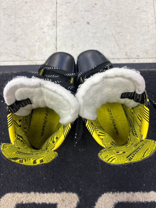 Used Bauer Supreme Matrix Size 2.0D Skates