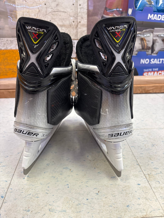 Used Bauer Hyperlite Size 9.0D Connor Dewar Skates