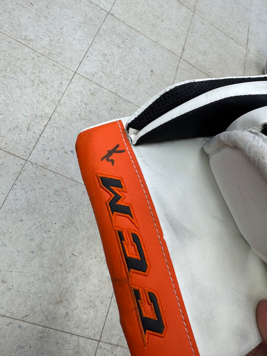 Used CCM Pro Stock EFLEX 5 Blocker 'SUCHANEK' Senior