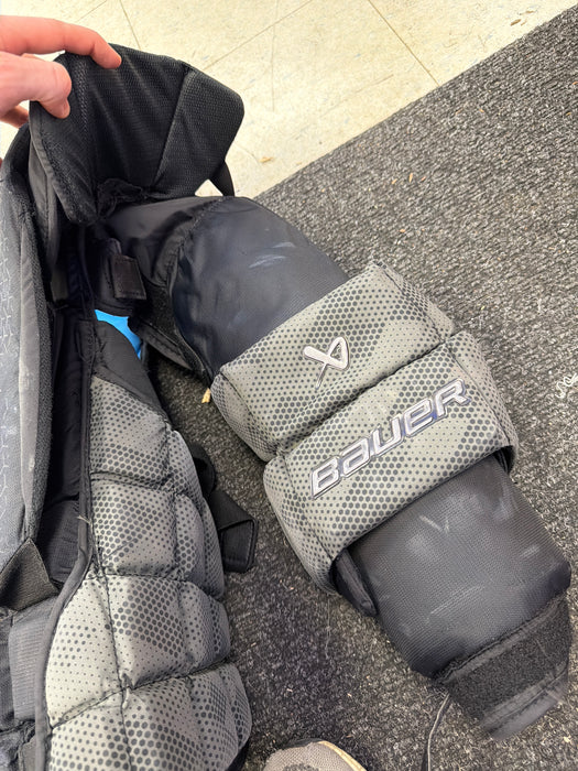 Used Bauer Elite Senior Small Chest Protector