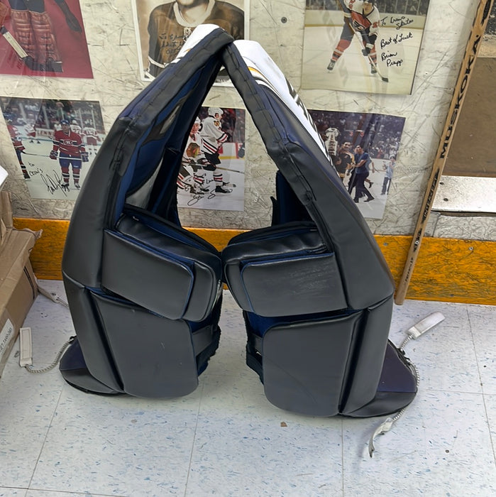 Used Vaughn SLR2 32+2 Goal Pads