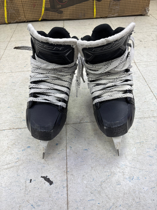 Used CCM Super Tacks 9370 Size 8.0 D Goal Skate