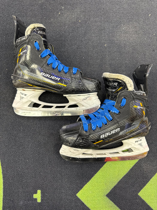 Used Bauer Supreme M5Pro 4.5 Fit 2 Player Skates