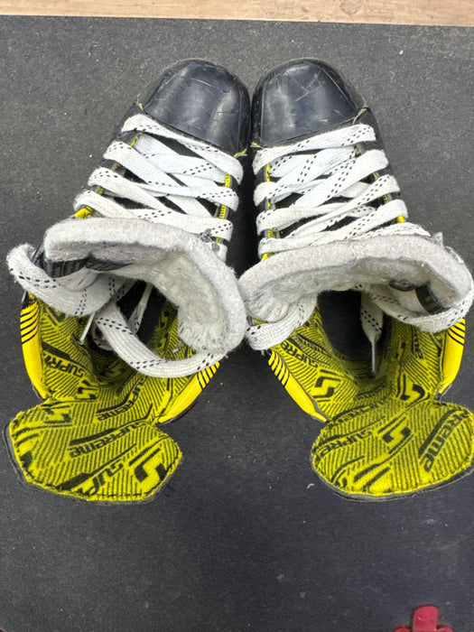 Used Bauer Supreme M4 13Y Player Skates