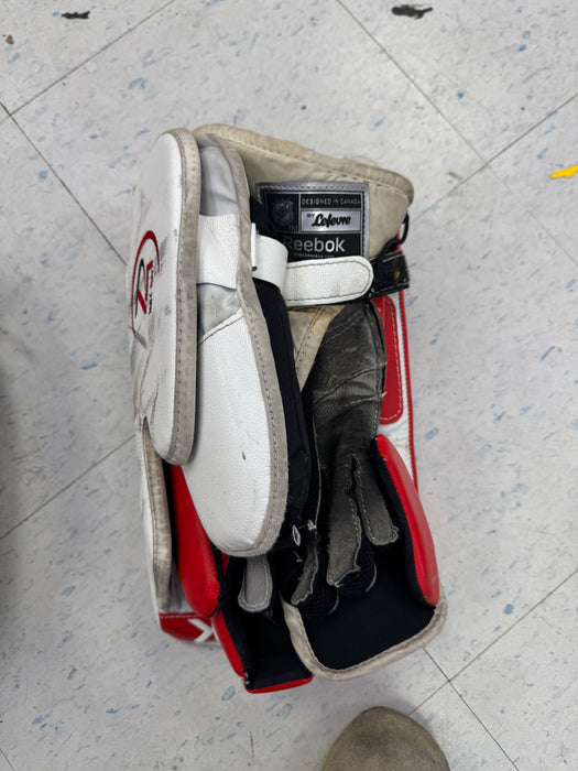 Used Reebok 18k Goalie Catcher Blocker Set