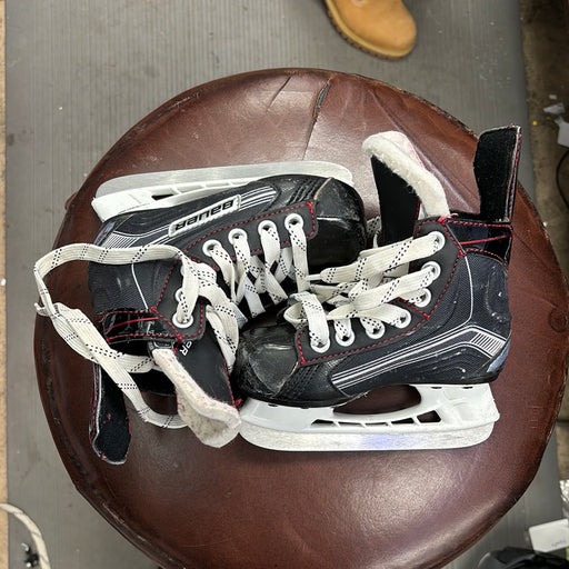 Used Bauer Vapor x300 Youth 9.0 Skates