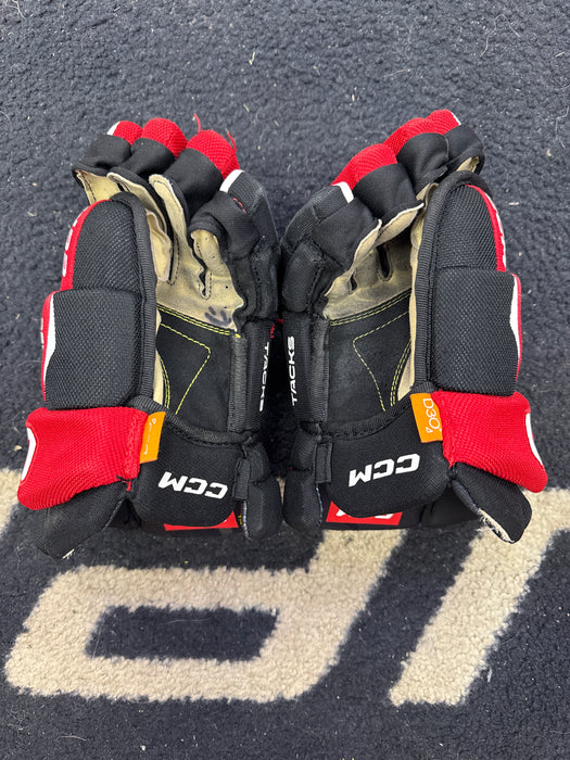 Used CCM As580 11” Player Gloves