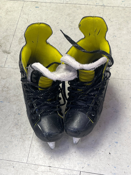Used Bauer Supreme S27 Size 4 Skates
