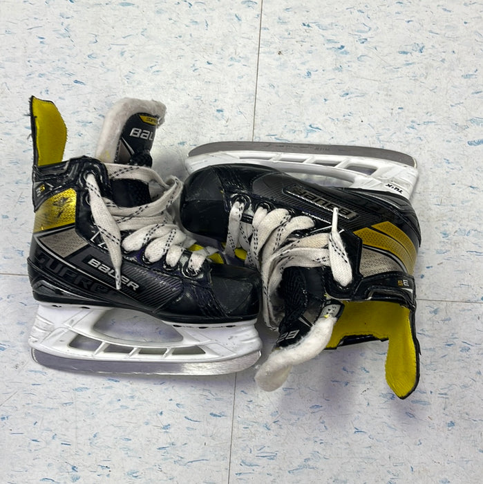 Used Bauer Supreme 3S Size 11.5 Youth Player Skates