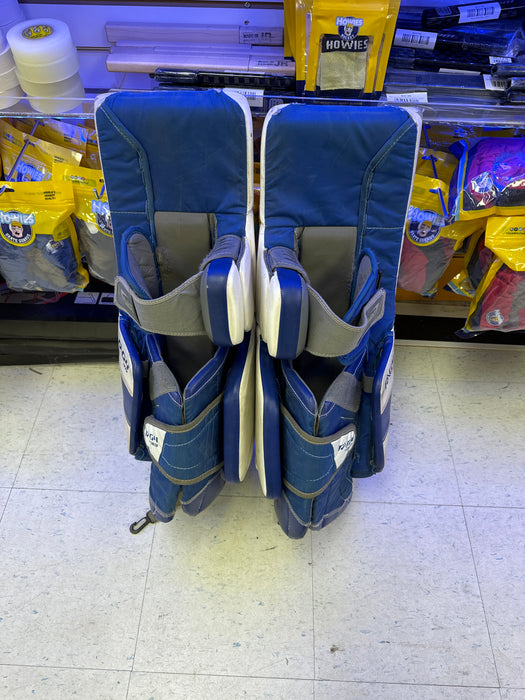 Used Warrior R\G4 Junior 28+1” Goalie Leg Pads